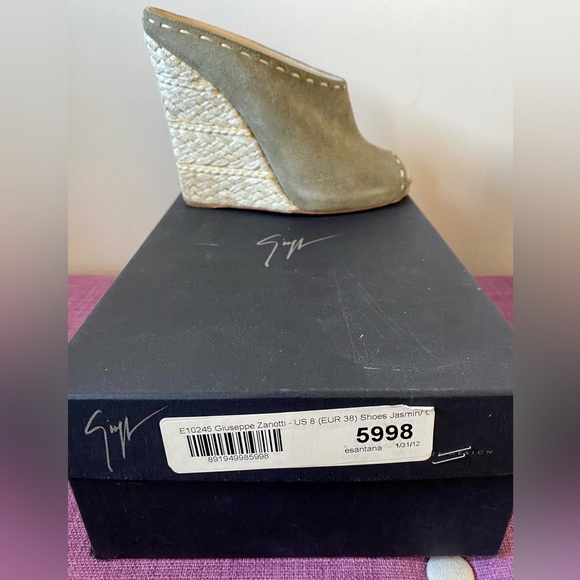 Giuseppe Zanotti Koka Velour Jasmin Wedge Sandals - Picture 13 of 13